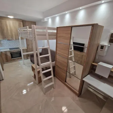 Dimosthenis Skg Apartment *